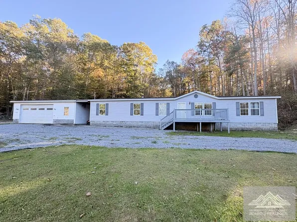 190 Silverwood Ln, Rock, WV 24747