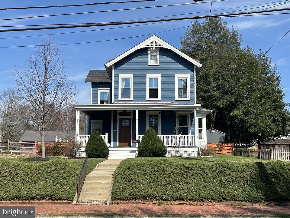 1st image of 45 Pine St