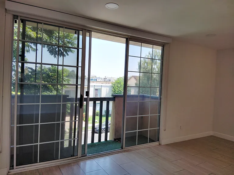 18640 Collins St #201 — Photo 12