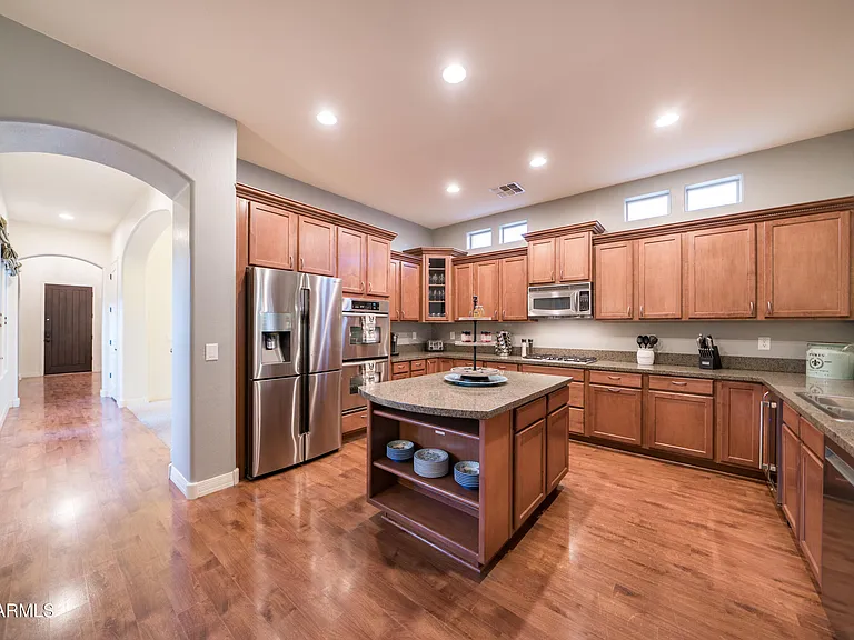 2681 E Hampton Ln — Photo 13