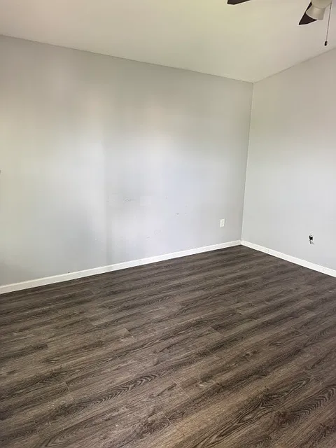 2 bed, 832 sqft, $1,300 — Photo 2