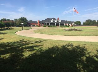 2706 Clover Ln, Arlington, TX 76015