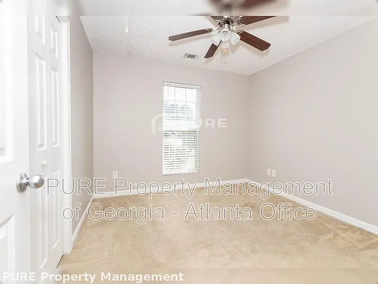 553 Scrooch Ct — Photo 12