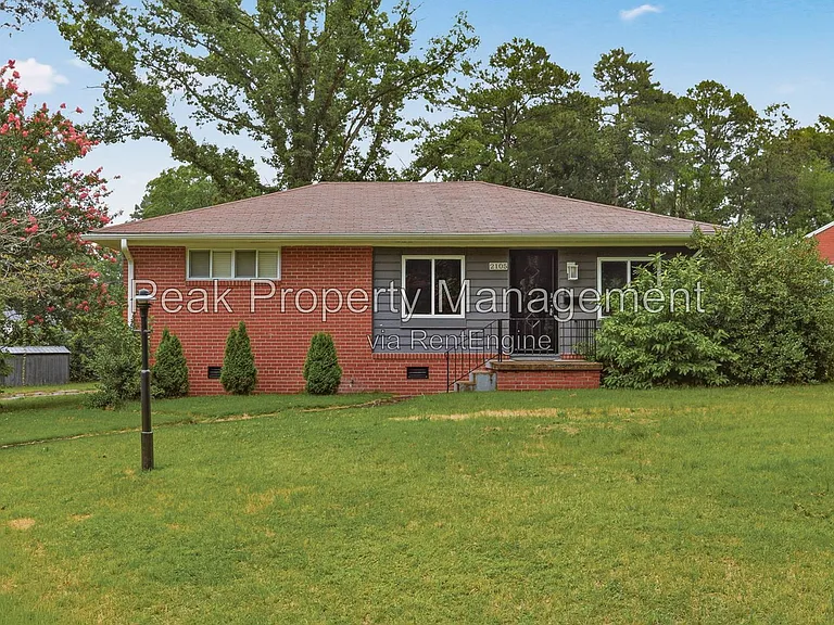 2105 Fort Rice St — Photo 2