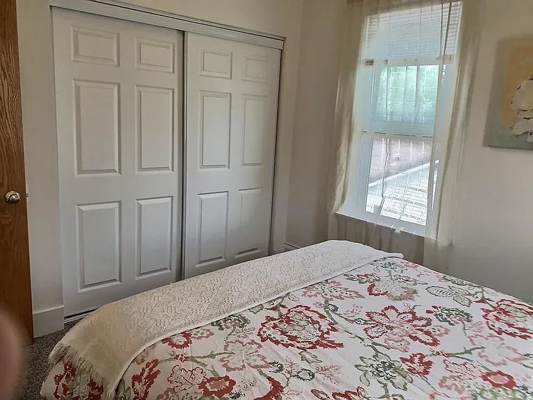 535 W Wisconsin St — Photo 18