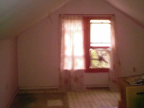 Lg. Attic or 3rd Bedroom