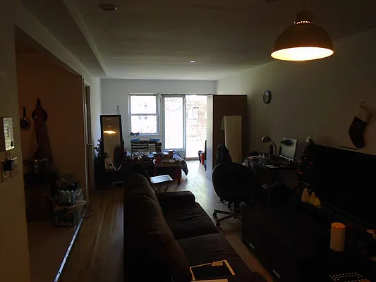 Rented by 18 REALTY | media 32