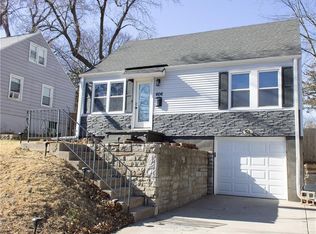 606 Thornton St, Liberty, MO 64068