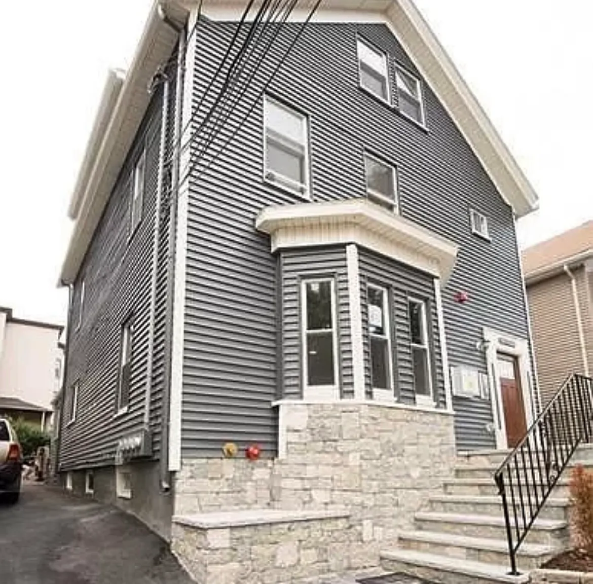 2 bed, 911 sqft, $3,600 — Photo 2