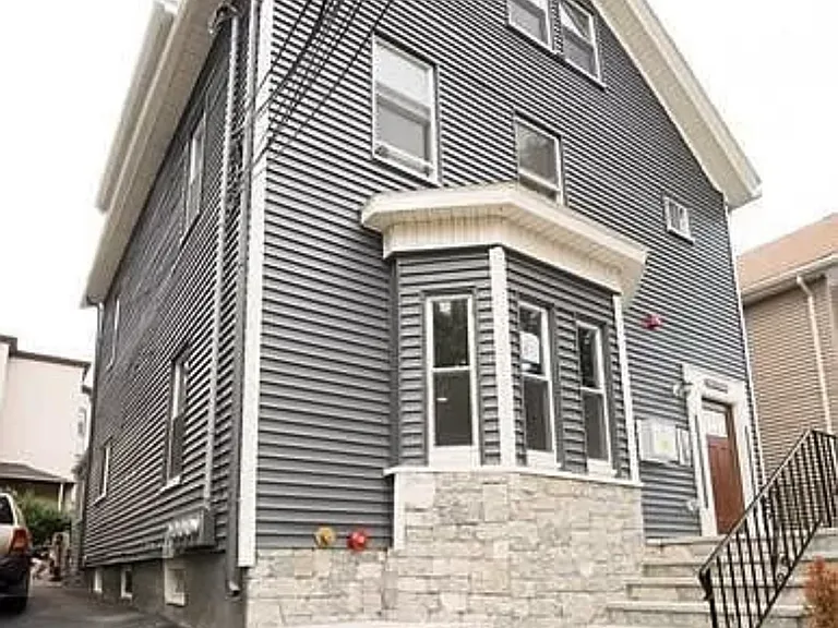 18 Everett Ave #3 — Photo 2