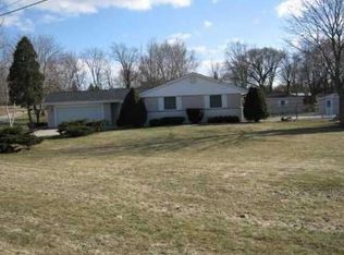 W261S8265 Faulkner Rd, Mukwonago, WI 53149
