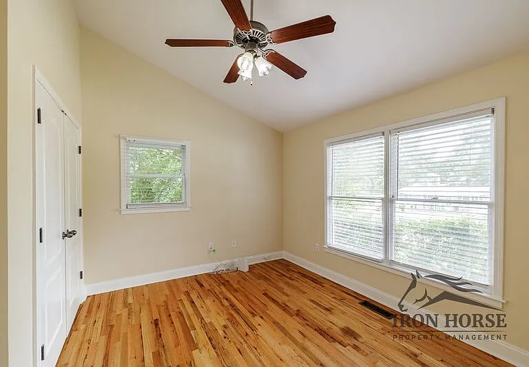 130 Mandy Dr — Photo 9
