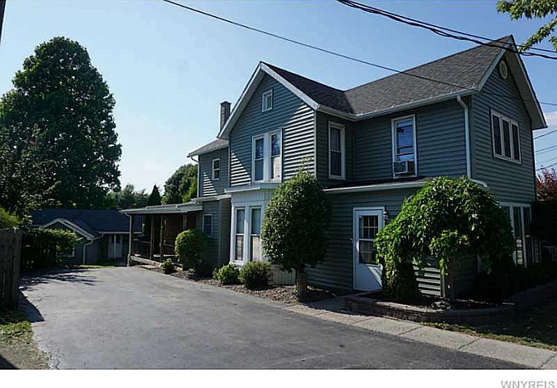 8 Cedar St, Akron, NY 14001 Zillow