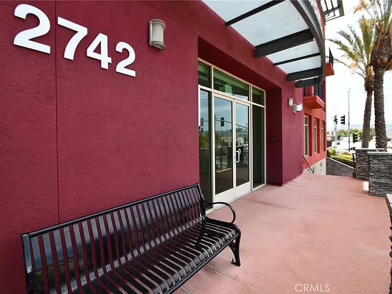 2742 Cabrillo Ave #302 — Photo 4