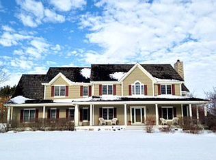 N71W29626 Tamron Ln, Hartland, WI 53029