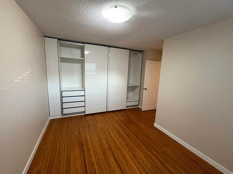 2390 Kitchener Ave — Photo 16