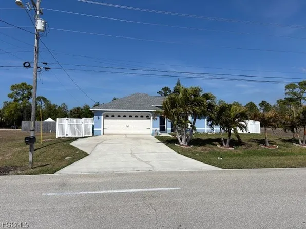 303 Wilmington Pkwy, Cape Coral, FL 33993