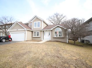 2254 Cheshire Dr, Aurora, IL 60502