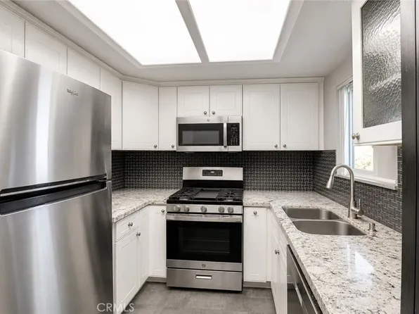 14405 Cerise Ave APT 13, Hawthorne, CA 90250