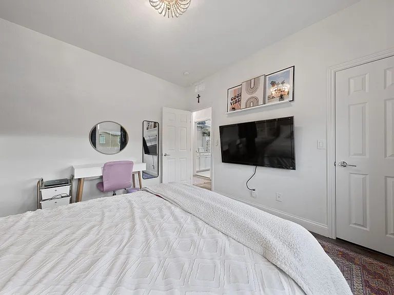 428 Vigo Port St — Photo 34