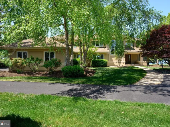 2832 Cox Neck Rd, Chester, MD 21619