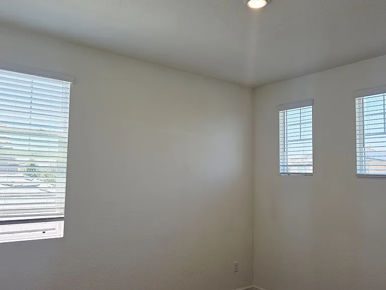 5444 Gallier Loop — Photo 24