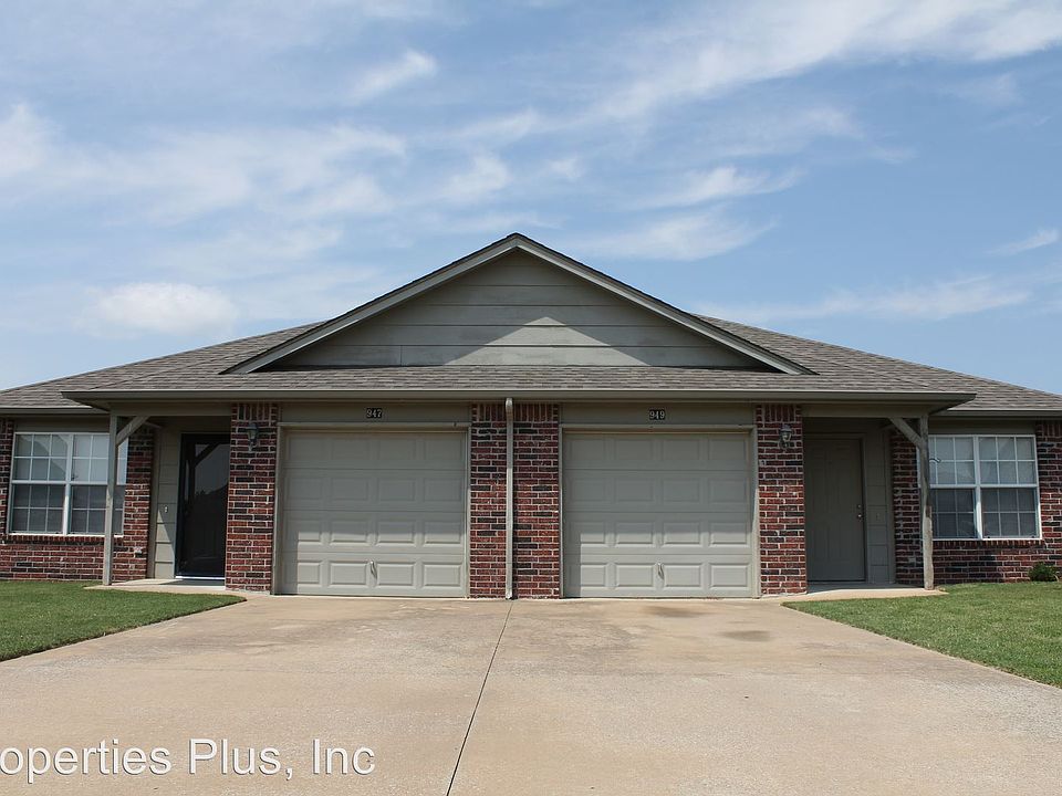 1st image of 964 Clearwater Cir