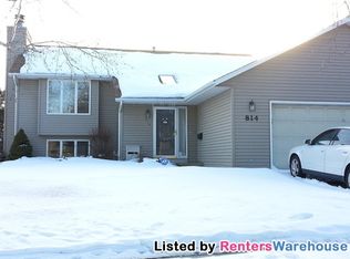 814 Chalet Dr NW, Rochester, MN 55901