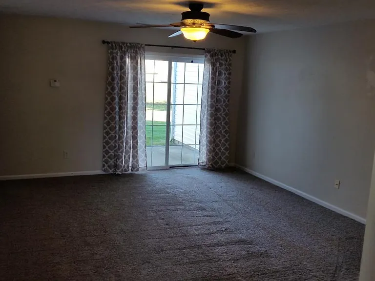 1078 Fairlane Ct — Photo 7