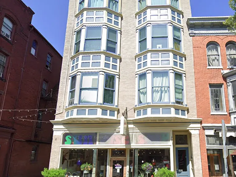 25 N Beaver St — Photo 1