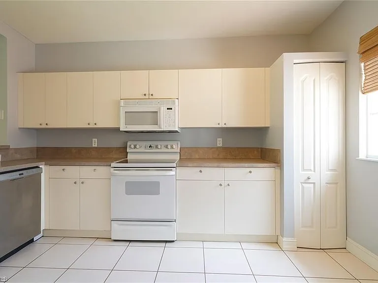 700 Luisa Ln #2 — Photo 13
