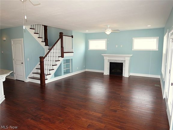 2nd image of 152 Cove Court Dr