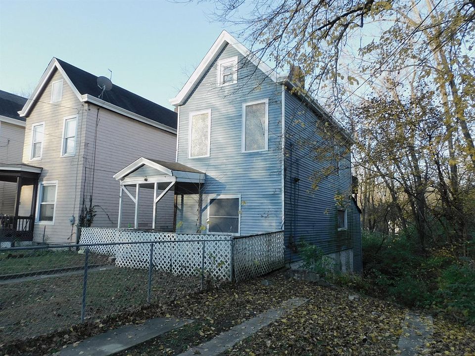 2nd image of 757 Woodlawn Ave