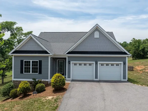 385 Thornblade Way, Blue Ridge, VA 24064