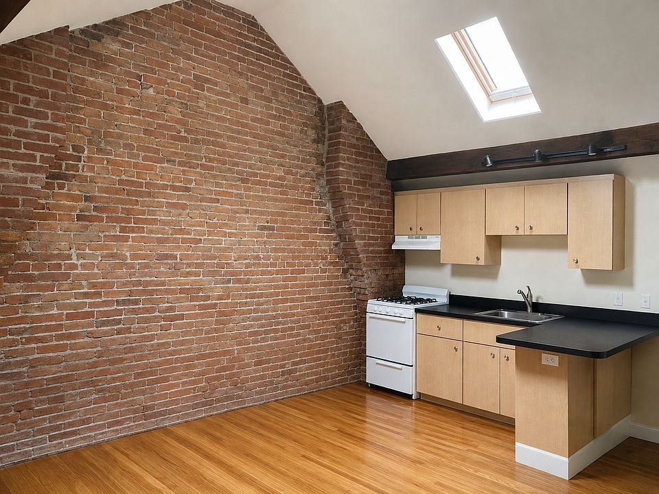 1st image of 66 Trenton St #3