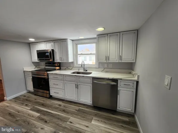 204 Walnut St, Snow Hill, MD 21863