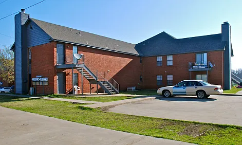 Westvale Flats — Photo 3
