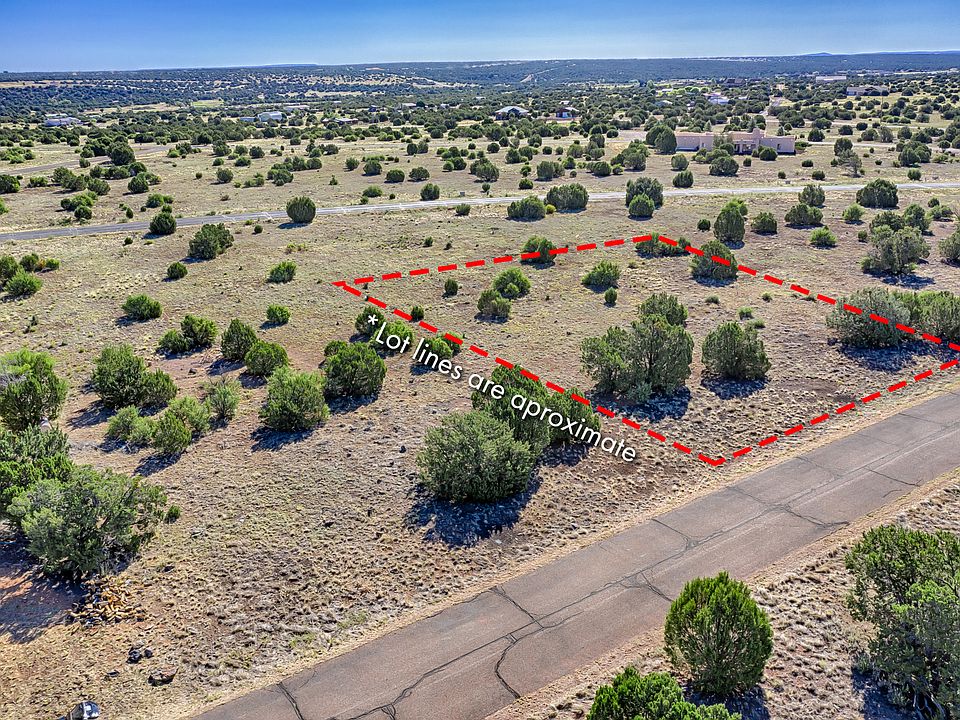 1st image of 1935 Creekside Cir