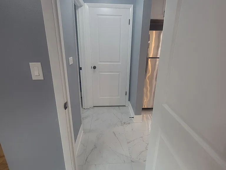 4250 W Lawrence Ave #2W — Photo 3