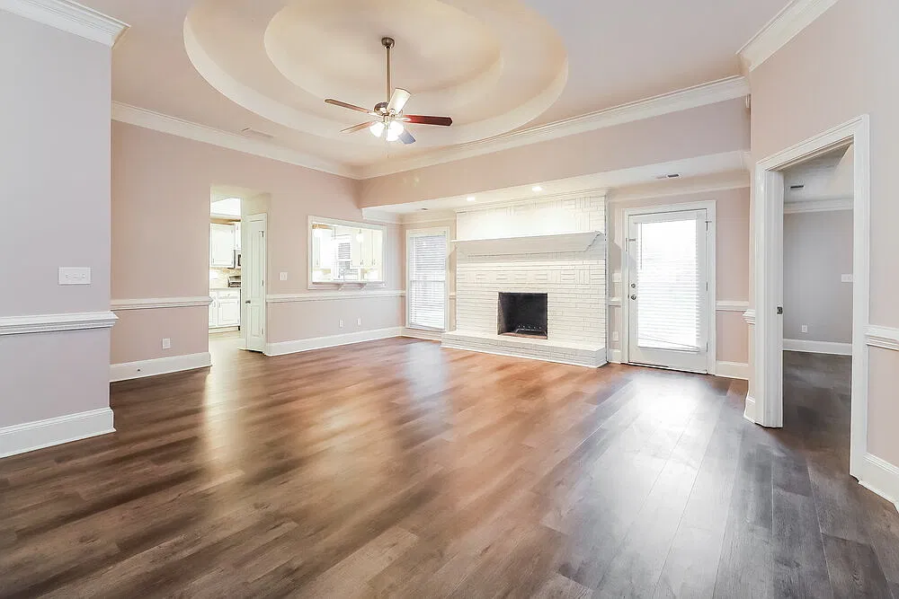 3 bed, 2.0 bath, 1657 sqft, $2,115 — Photo 4