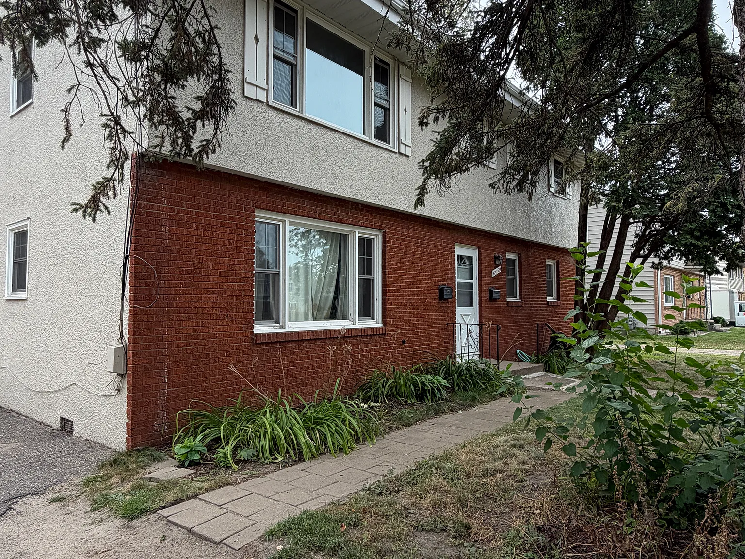 2 bed, 1075 sqft, $1,795 — Photo 2