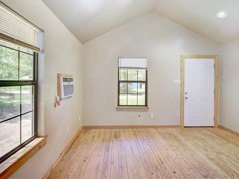 10521 Tanyard Rd #SM — Photo 5