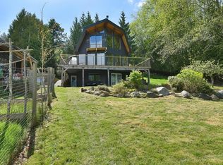 6318 Gale Ave N, Sechelt, BC V7Z 0P8
