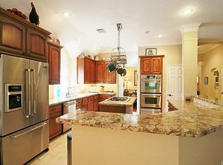 86 N Sunny Slope Cir, The Woodlands, TX 77381