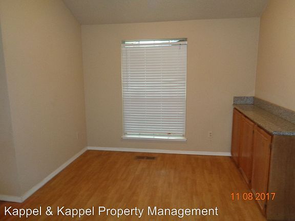 5th image of 854 Vintage Ave
