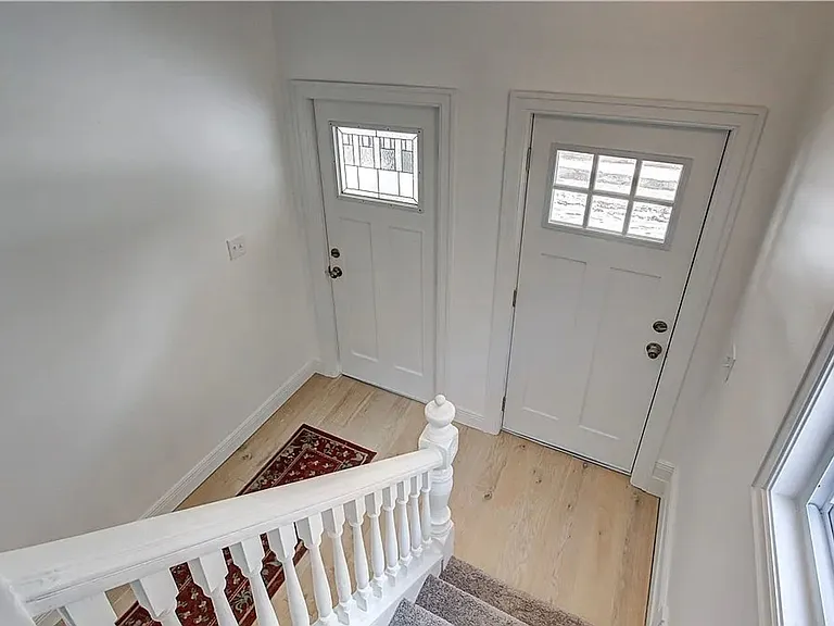 1308 W 87th St — Photo 3