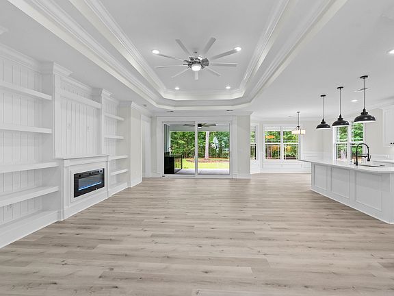4th image of 9454 Old Salem Way