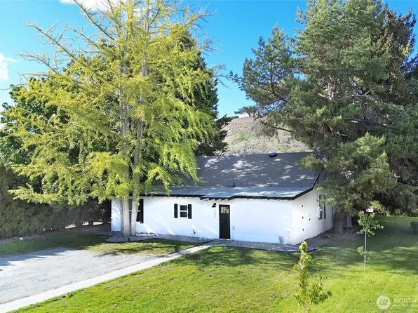 230 W Gibson Avenue, Chelan, WA 98816