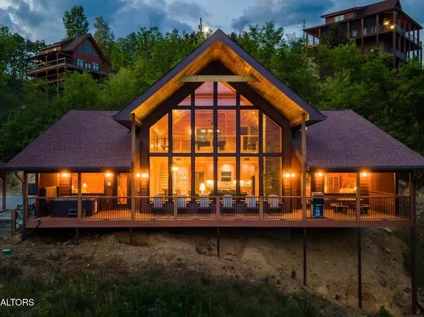 827 Vixen Run, Gatlinburg, TN 37738