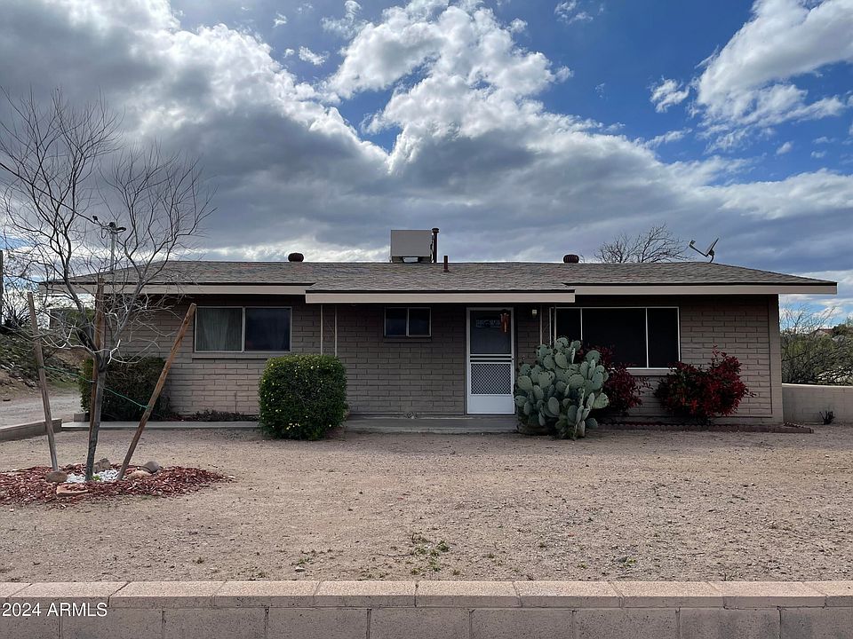 1st image of 340 N MARIPOSA Drive